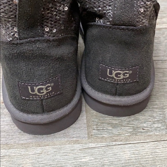 UGG
Camaya Sequin UGGpure(TM) Lined Boot 8 - Picture 3 of 10